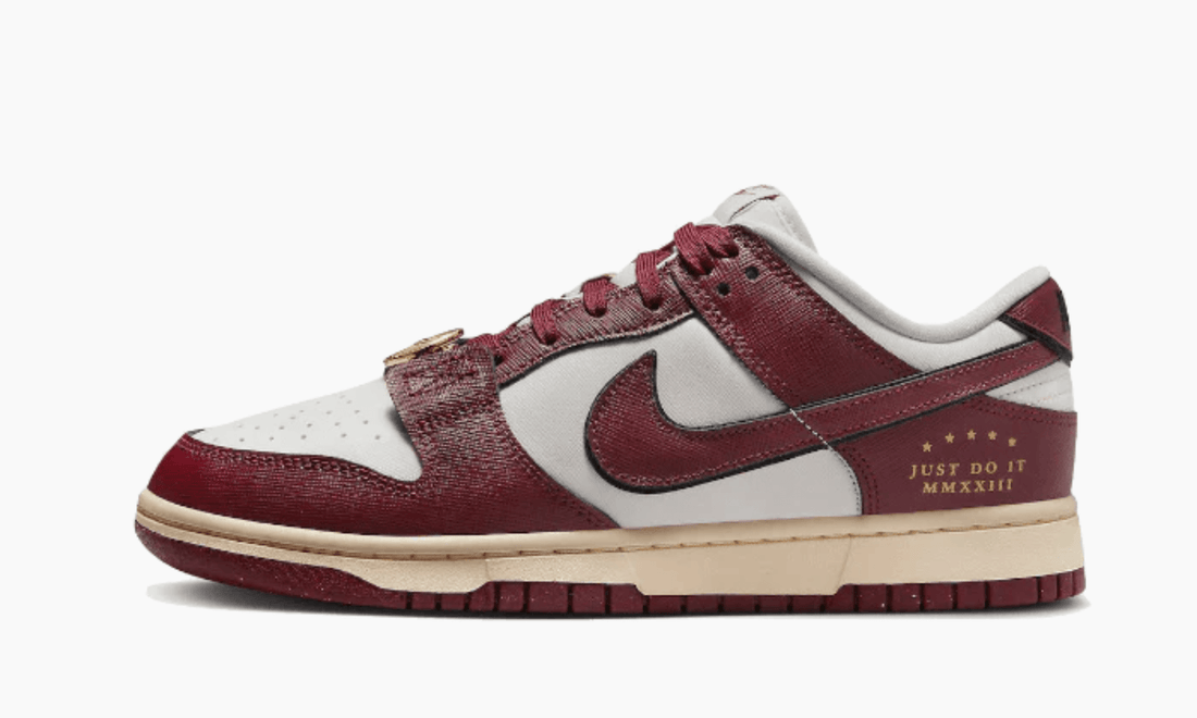 Dunk Low  Team Red-Nike