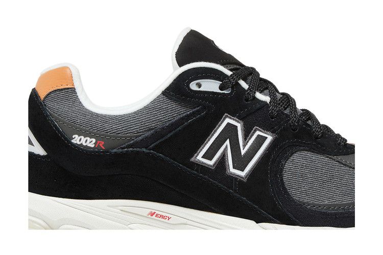 New Balance 2002R Black Sepia - M2002REB