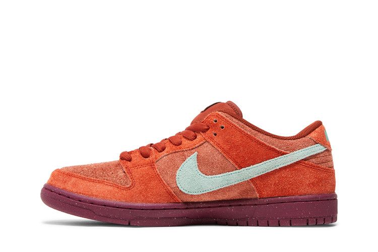 Nike SB Dunk Low Mystic Red - DV5429-601