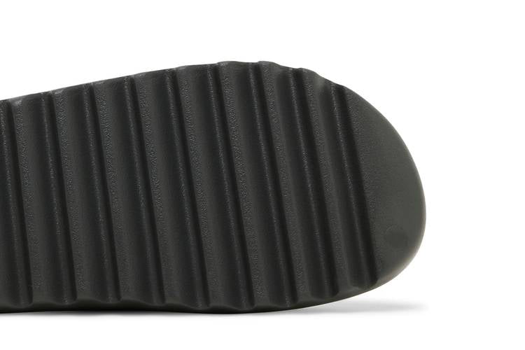 Adidas Yeezy Slide Dark Onyx - ID5103