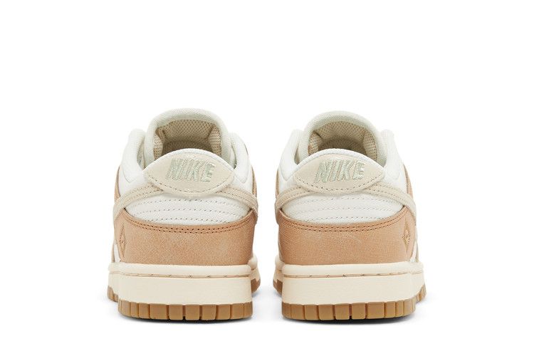 Nike Dunk Low SE Australia  - FN7645-133