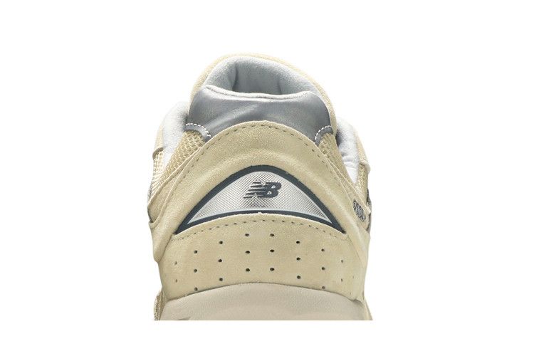 New Balance 2002R Light Bone Aluminium - ML2002RE