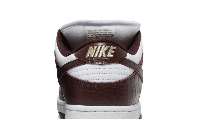 Nike SB Dunk Low Supreme Stars Barkroot Brown (2021) - DH3228-103