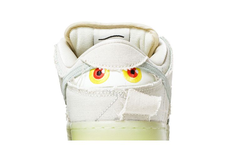 Nike SB Dunk Low Mummy - DM0774-111