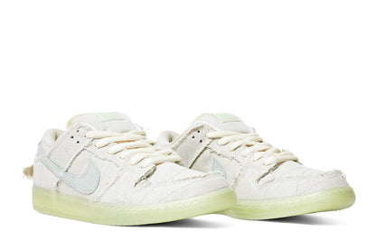 Nike SB Dunk Low Mummy - DM0774-111