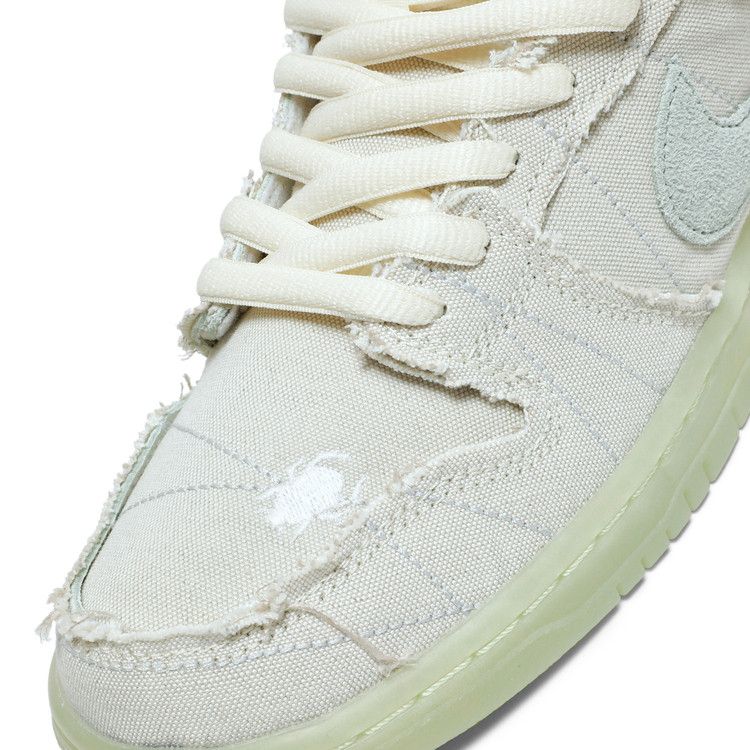 Nike SB Dunk Low Mummy - DM0774-111