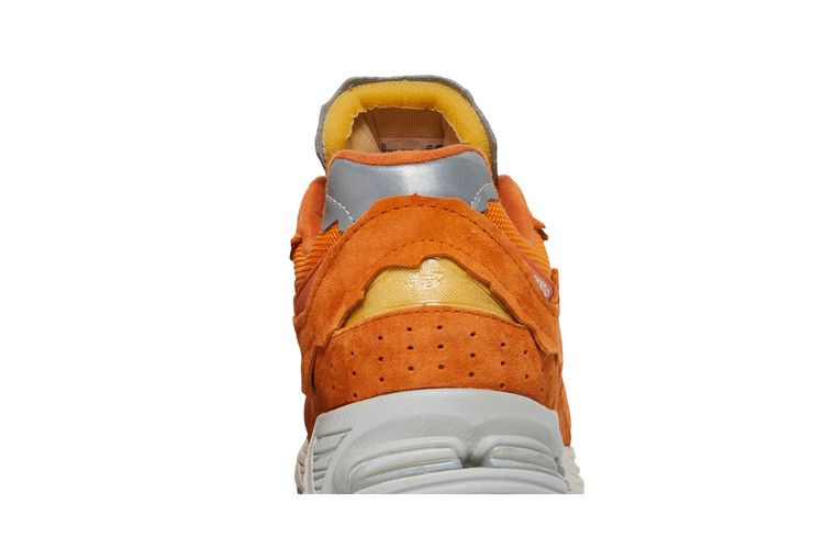 New Balance 2002R Protection Pack Vintage Orange - M2002RDE