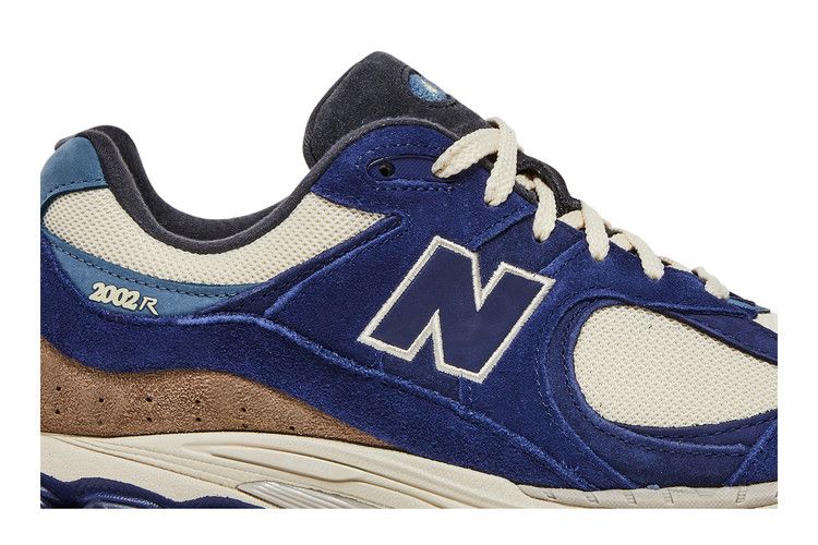 New Balance 2002R Navy Cream - M2002RG