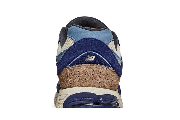 New Balance 2002R Navy Cream - M2002RG