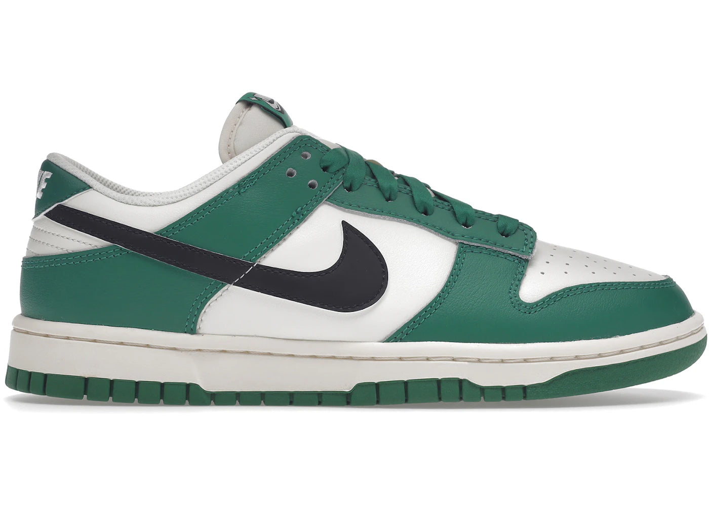 Nike Dunk Low SE Lottery Green Pale Ivory - DR9654-100